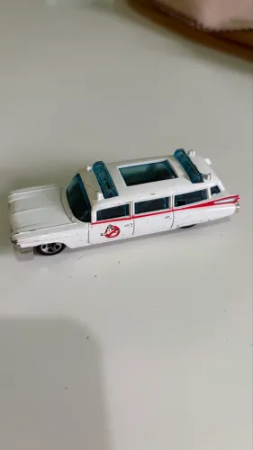 Carro Hot Wheels CPll '59 Cadillac TM GM 2009