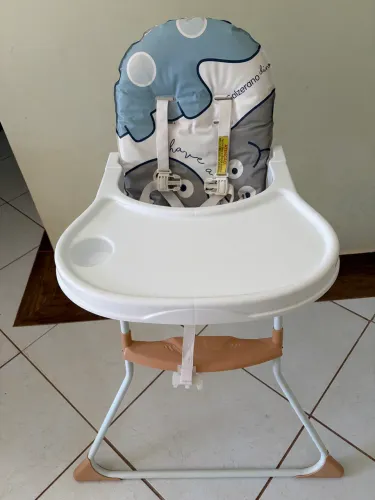 Cadeira de alimentação infantil 