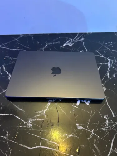 Macbook pro m3 pro 14,2 2023 18gb/512ssd