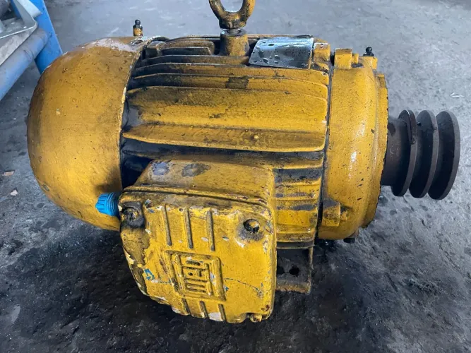 Motor elétrico Weg 7,5 CV Trifásico