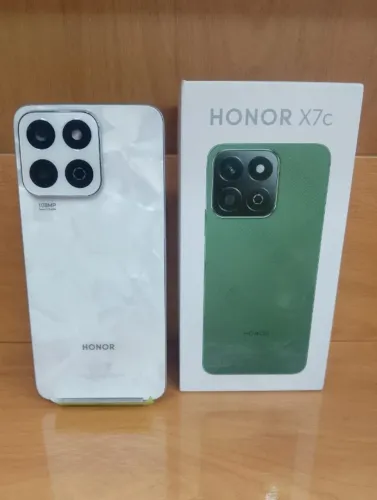Celular HONOR X7c 5G - 8GB Ram / 256GB Rom - BRANCO + Carregador e Película