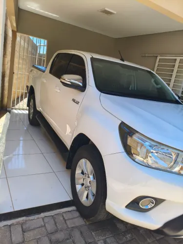 Toyota Hilux CD SRV 4X4 2.8 TDI Diesel Aut. 2016