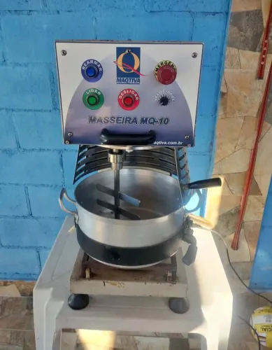 Masseira de salgado mQ10 maquita