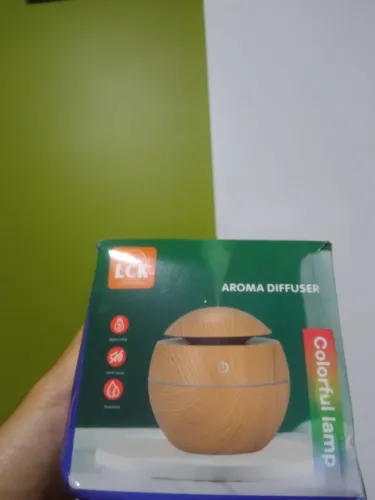 Difusor de Aromas e Umidificador LCK com Lâmpada Colorida - Novo na Caixa!