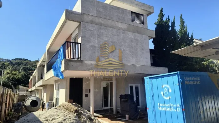 SOBRADO EM CONDOMÍNIO com 3 dormitórios à venda com 209.44m² por R$ 1.056.000,00 no bairro