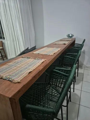 Balcão com banquetas