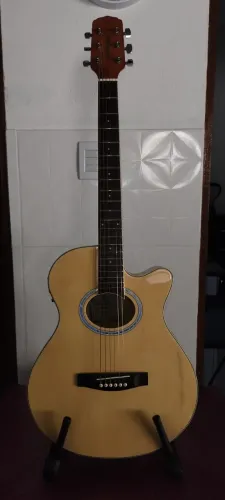 VIOLÃO GIANNINI +SUPORTE + CAPA ACOCHOADA+ CORDOAMENTO COMPLETO GIANNINI (NOVO)