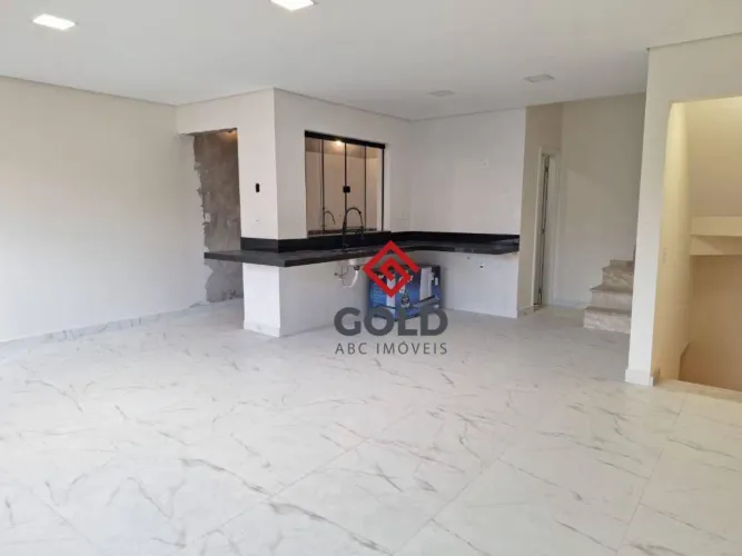 Sobrado com 3 dormitórios à venda, 150 m² por R$ 820.000,00 - Vila Camilópolis - Santo And