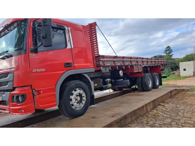 Mercedes-benz Atego 2013