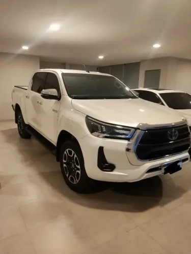 Toyota Hilux CD SRX 4X4 2.8 TDI 16V Diesel Aut. 2022