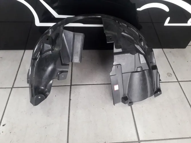Para-barro esquerdo Fiat toro original