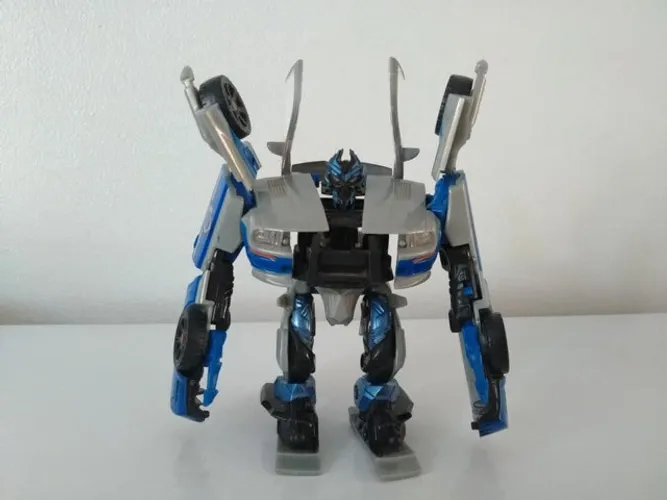 Boneco Barricade Transformers 2007