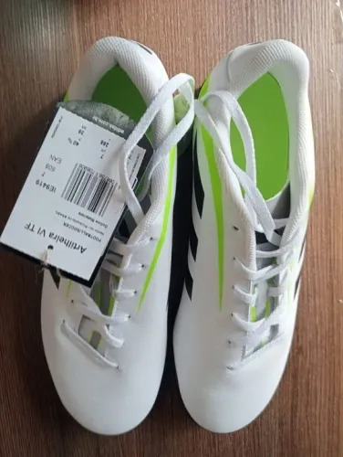 Chuteira Original Adidas Society