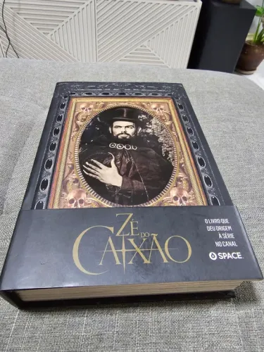 Zé do Caixão- Maldito - Biografia darskside por André Barcinski