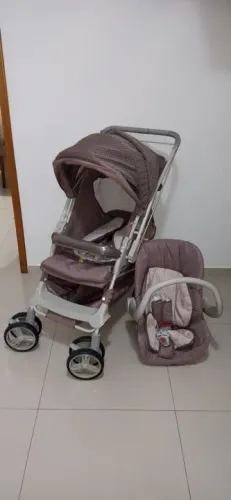 Kit carrinho passeio + bebe conforto