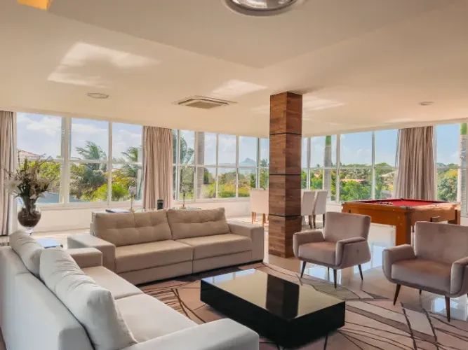 Luxuosa casa no Condomínio 'Pontal do Atlântico' em Guarapari