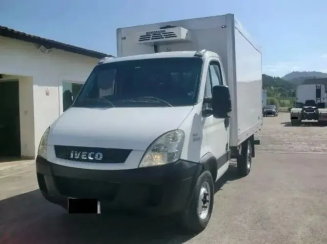 Iveco 35s14 Baú Refrigerado 2017