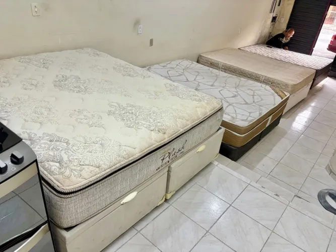 Cama box de casal Queen , cama de casal baú 