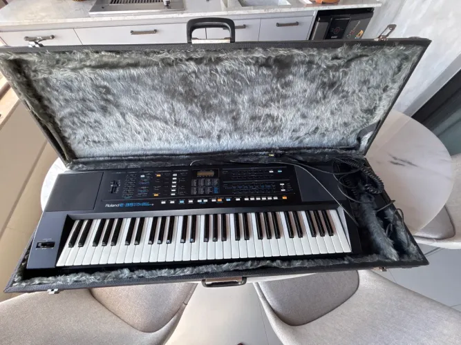 Teclado vintage Roland E- 35