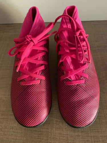 Chuteiras Adidas Rosa