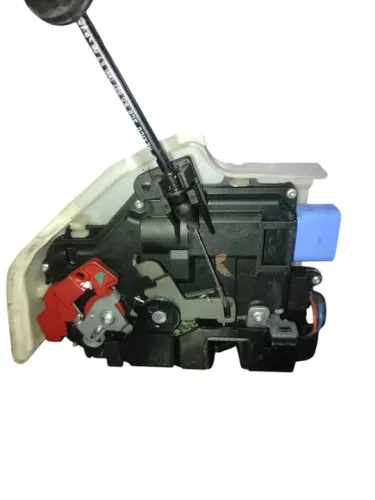 Fechadura dianteira esquerda Volkswagen Jetta 2006/2010 usd