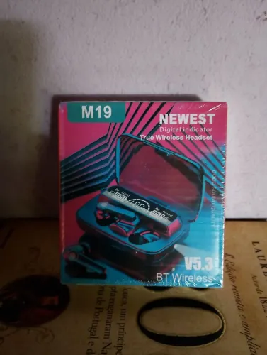 Fone de ouvido TWS M19 - Bluetooth V5.3