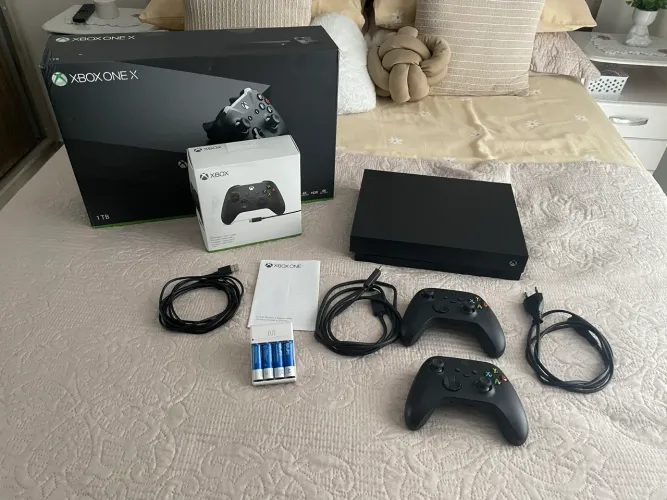 Xbox One X 1TB 2 controles