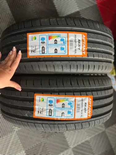 02 Pneus Aptany RA301 - 205/40ZR17