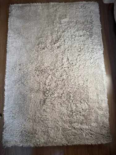 Tapete Peludo Cinza Claro - Conforto e Estilo