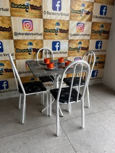 Mesa De 4 Cadeiras Super Linda - De Ferro 