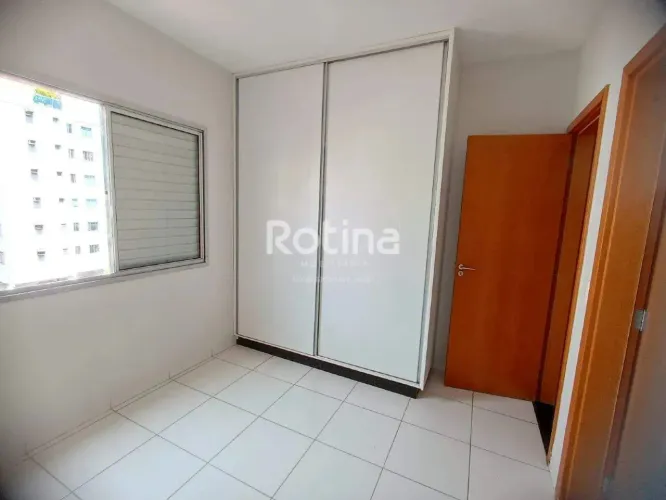 Apartamento com 3 Quartos Próximo ao Praia Clube