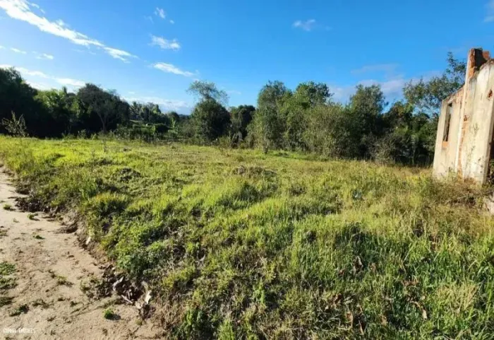 Sítio para Venda em Araruama, JARIDM CALIFORNIA, 1 dormitório, 1 banheiro