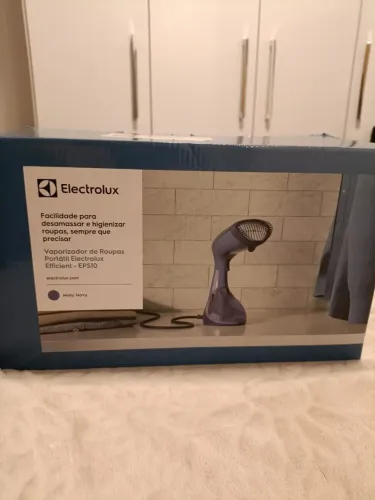 Vaporizador de Roupas Portátil Electrolux Efficient EPS10 - 220V