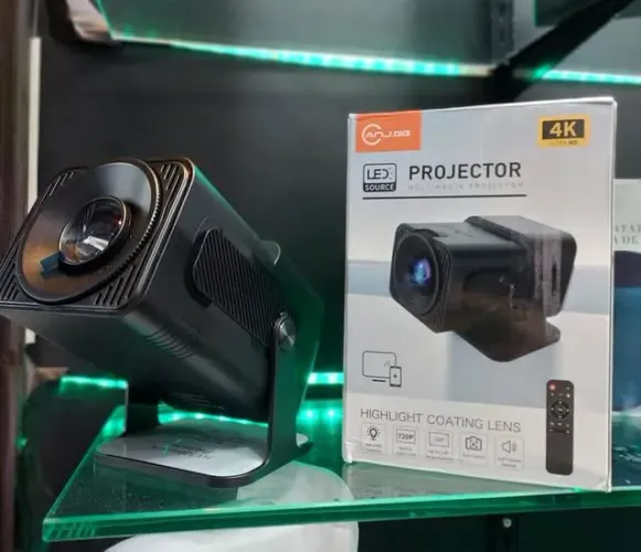 Projetor LED 4K - Alta Qualidade de Imagem!