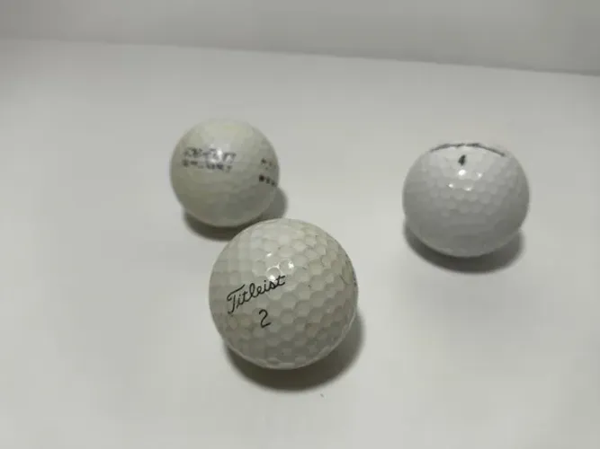 3 Bolas de Golf Usadas Diversas Marcas