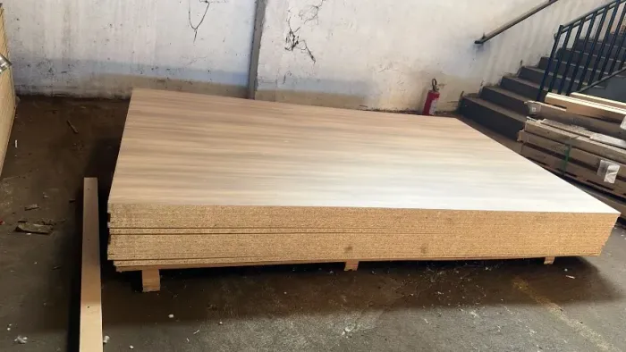 875 Chapas de MDF e MDP, vários tamanhos e cores 