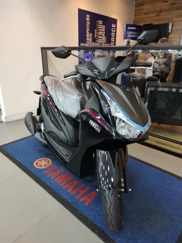 YAMAHA Fluo /MACELO
