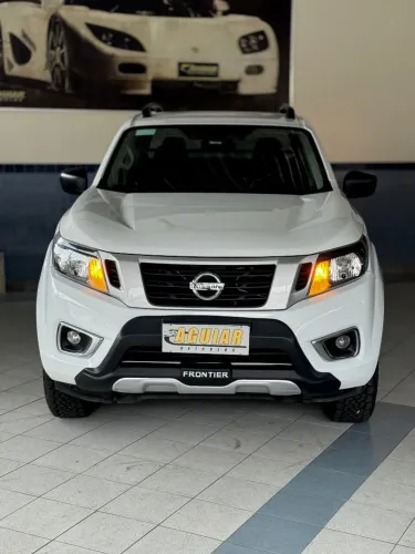 Nissan Frontier S CD 4X4 2.3 TB Diesel Mec. 2021