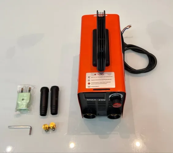 Mini máquina solda potente e portátil para serviços