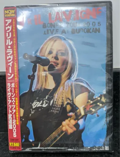 Avril Lavigne - Bonez Tour 2005 Live at Budokan (DVD)