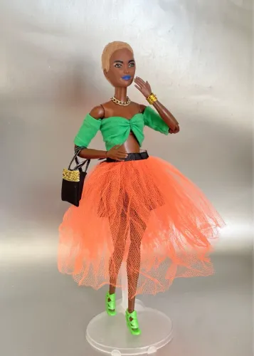Barbie Negra