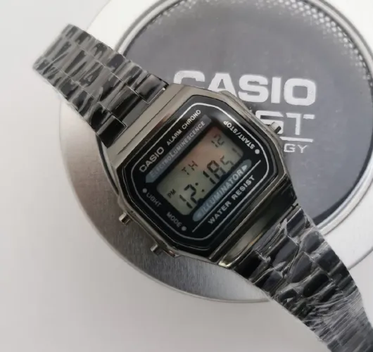 Relógio Casio Preto Clássico - Estilo Retro e Versátil + Caixa