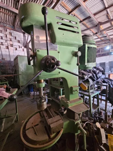 FURADEIRA DE COLUNA JOINVILLE MODELO 4FC