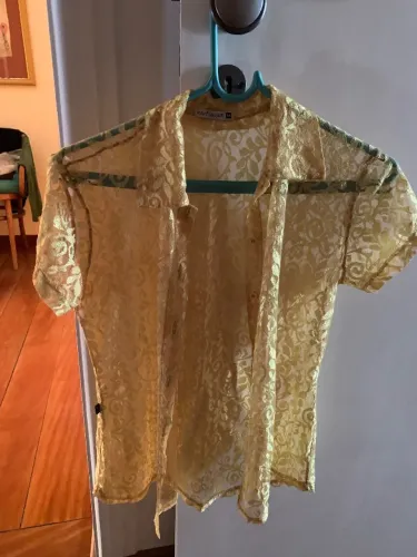Blusas novas de diferentes modelos 