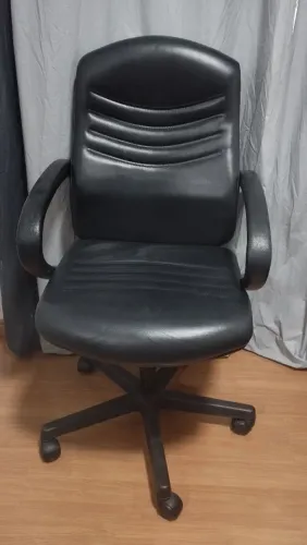 Cadeira de Escritório Executiva Preta