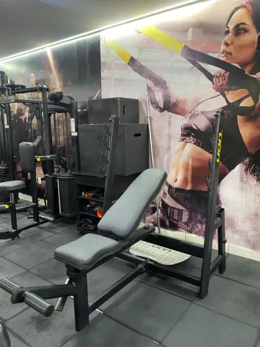 Aparelhos de musculação para Studio de Personal Trainer