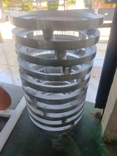 Suporte para botijão e vasos de plantas 