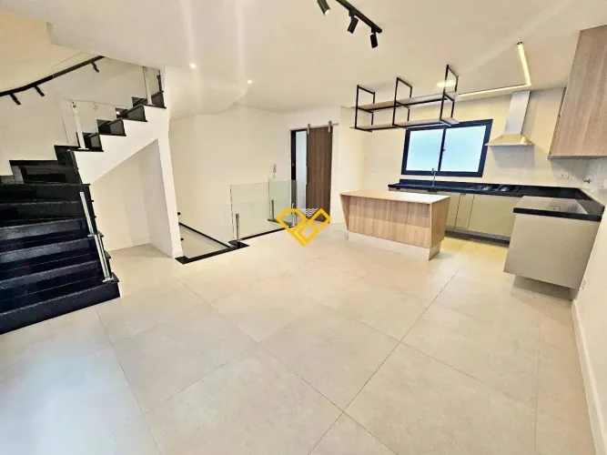 Casa 2 Quartos para Locação em Santos - Sp