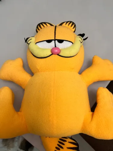 Pelúcia Garfield 23cm
