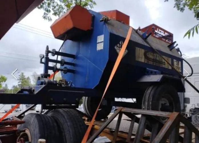 Espargidor de asfalto rebocavel 3000L j.colombo 